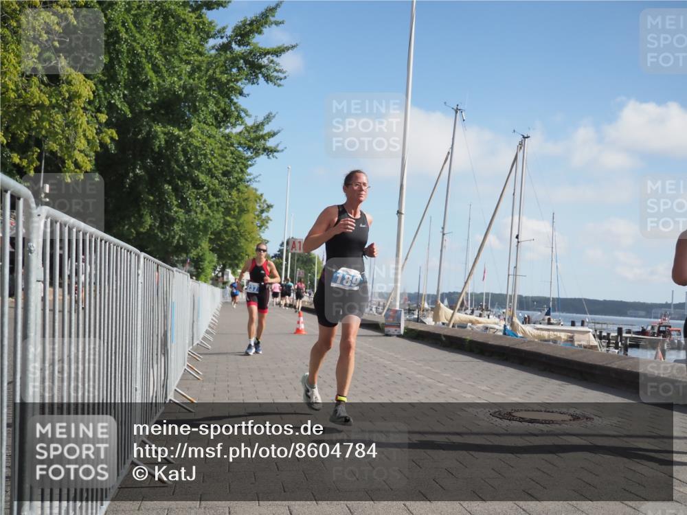 17.08.2025 - KN Förde Triathlon 2025 KatJ http://msf.ph/oto/8604784 17.08.2025 10:28:01 Laufen 176, 189, 237 meine-sportfotos.de