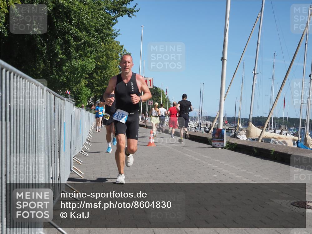 17.08.2025 - KN Förde Triathlon 2025 KatJ http://msf.ph/oto/8604830 17.08.2025 11:58:01 Laufen 282, 604 meine-sportfotos.de