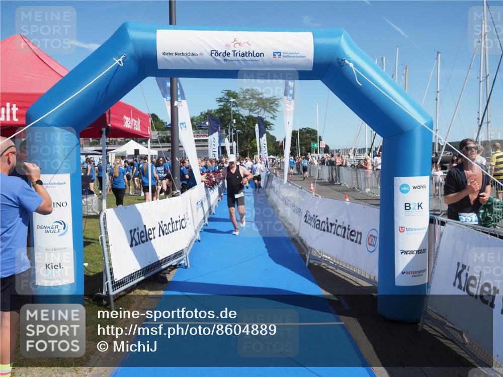 17.08.2025 - KN Förde Triathlon 2025 MichiJ http://msf.ph/oto/8604889 17.08.2025 12:21:39 Laufen 294, 610 meine-sportfotos.de