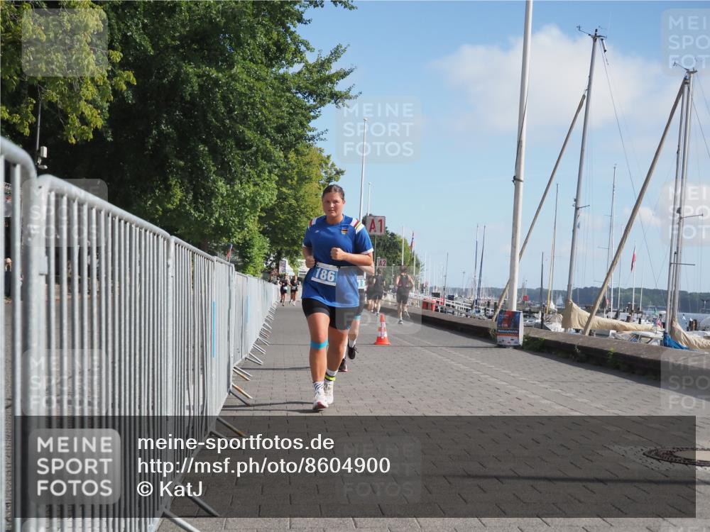 17.08.2025 - KN Förde Triathlon 2025 KatJ http://msf.ph/oto/8604900 17.08.2025 10:28:17 Laufen 174, 186 meine-sportfotos.de