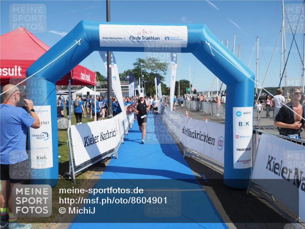 17.08.2025 - KN Förde Triathlon 2025 MichiJ http://msf.ph/oto/8604901 17.08.2025 12:21:39 Laufen 294, 610 meine-sportfotos.de