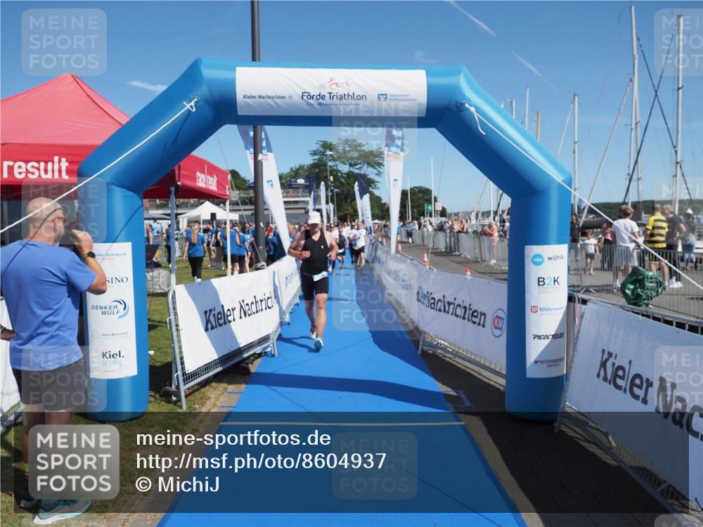 17.08.2025 - KN Förde Triathlon 2025 MichiJ http://msf.ph/oto/8604937 17.08.2025 12:21:40 Laufen 294, 610 meine-sportfotos.de