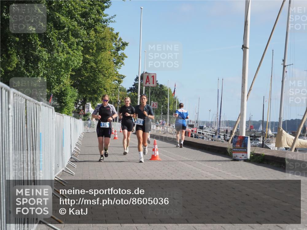 17.08.2025 - KN Förde Triathlon 2025 KatJ http://msf.ph/oto/8605036 17.08.2025 10:28:32 Laufen 144, 156, 163 meine-sportfotos.de