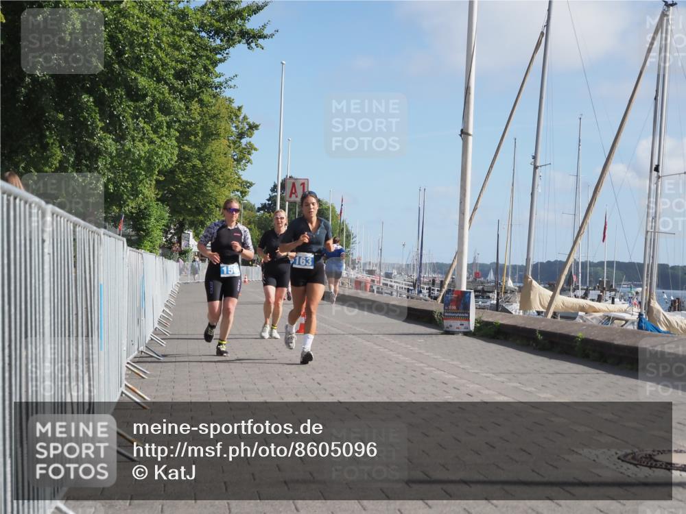 17.08.2025 - KN Förde Triathlon 2025 KatJ http://msf.ph/oto/8605096 17.08.2025 10:28:34 Laufen 144, 156, 163 meine-sportfotos.de