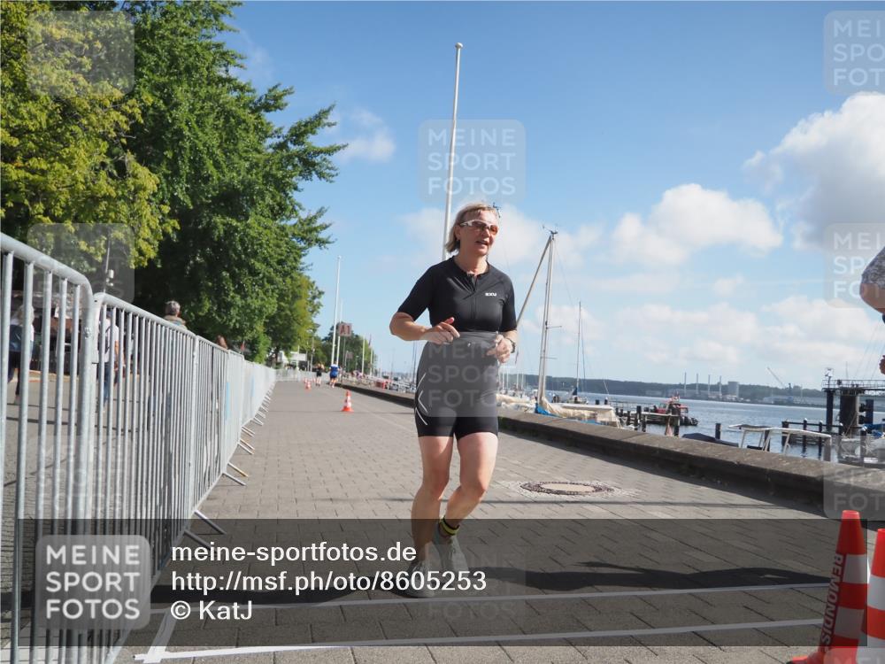 17.08.2025 - KN Förde Triathlon 2025 KatJ http://msf.ph/oto/8605253 17.08.2025 10:28:40 Laufen 144, 156, 163 meine-sportfotos.de