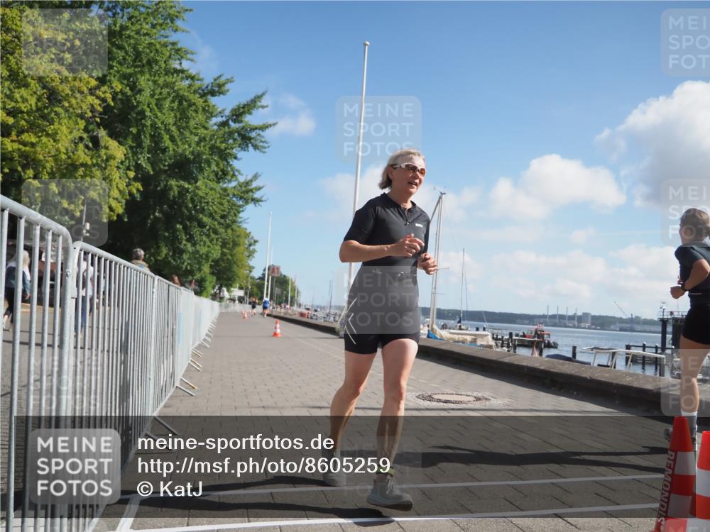 17.08.2025 - KN Förde Triathlon 2025 KatJ http://msf.ph/oto/8605259 17.08.2025 10:28:40 Laufen 144, 156, 163 meine-sportfotos.de