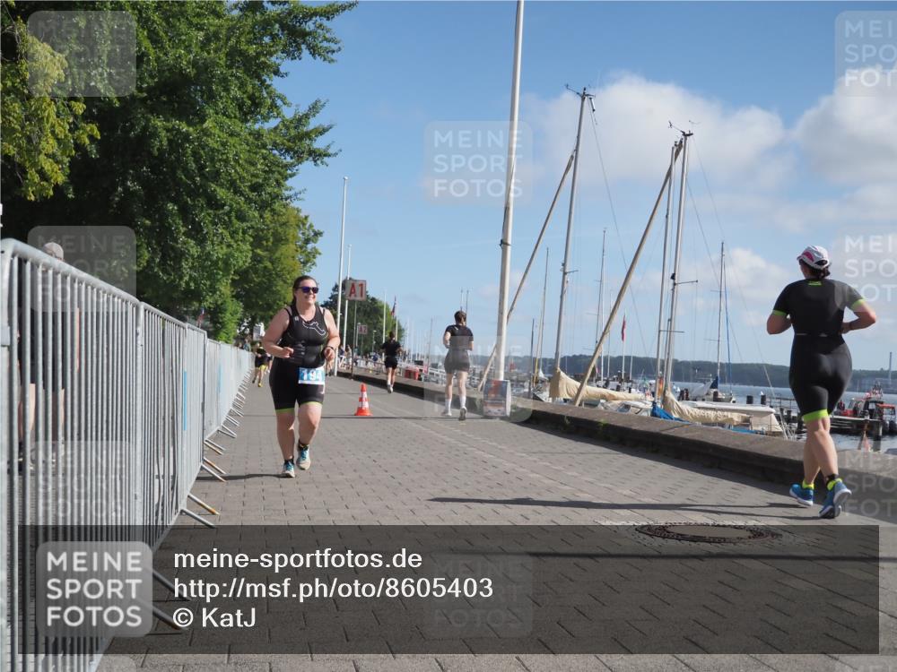 17.08.2025 - KN Förde Triathlon 2025 KatJ http://msf.ph/oto/8605403 17.08.2025 10:29:44 Laufen 192, 194 meine-sportfotos.de