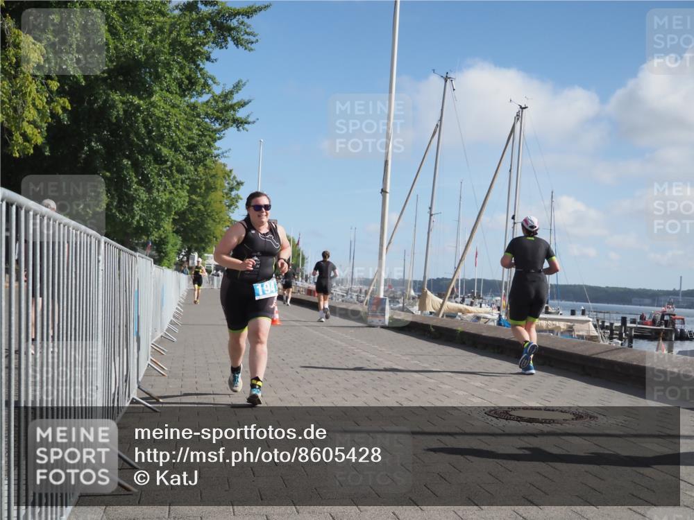 17.08.2025 - KN Förde Triathlon 2025 KatJ http://msf.ph/oto/8605428 17.08.2025 10:29:45 Laufen 194 meine-sportfotos.de