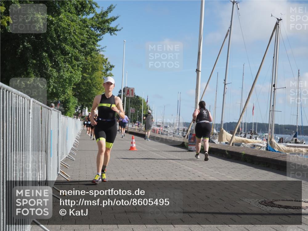 17.08.2025 - KN Förde Triathlon 2025 KatJ http://msf.ph/oto/8605495 17.08.2025 10:29:54 Laufen 201, 205 meine-sportfotos.de