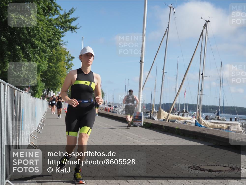 17.08.2025 - KN Förde Triathlon 2025 KatJ http://msf.ph/oto/8605528 17.08.2025 10:29:55 Laufen 201, 205 meine-sportfotos.de