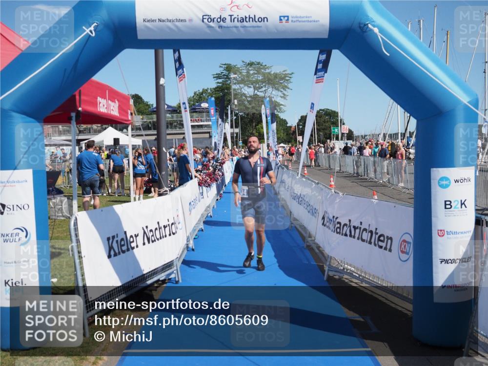 17.08.2025 - KN Förde Triathlon 2025 MichiJ http://msf.ph/oto/8605609 17.08.2025 12:22:09 Laufen 311, 334 meine-sportfotos.de