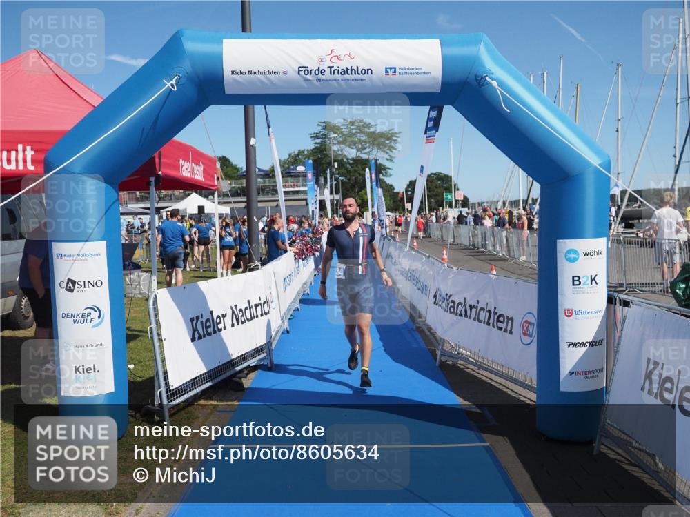 17.08.2025 - KN Förde Triathlon 2025 MichiJ http://msf.ph/oto/8605634 17.08.2025 12:22:10 Laufen 311, 334 meine-sportfotos.de