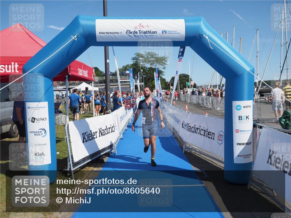 17.08.2025 - KN Förde Triathlon 2025 MichiJ http://msf.ph/oto/8605640 17.08.2025 12:22:10 Laufen 311, 334 meine-sportfotos.de