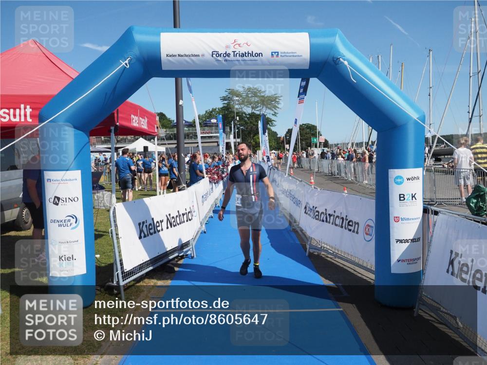 17.08.2025 - KN Förde Triathlon 2025 MichiJ http://msf.ph/oto/8605647 17.08.2025 12:22:10 Laufen 311, 334 meine-sportfotos.de