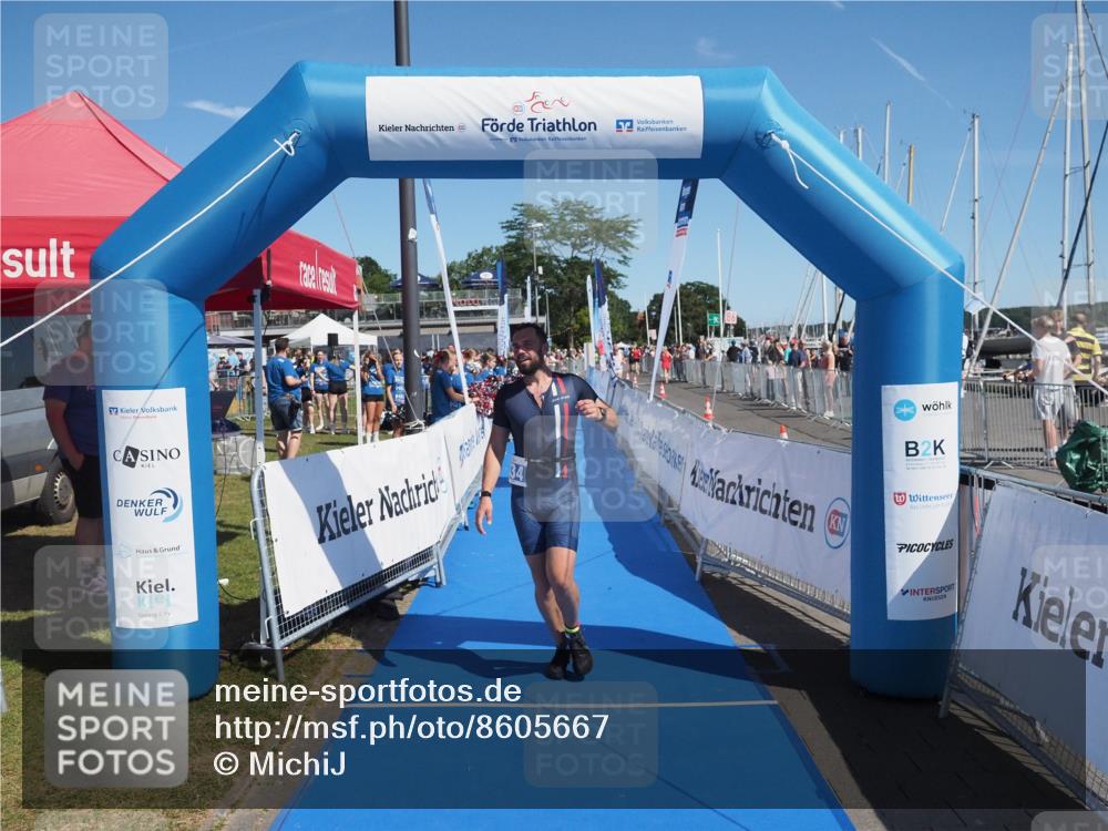 17.08.2025 - KN Förde Triathlon 2025 MichiJ http://msf.ph/oto/8605667 17.08.2025 12:22:11 Laufen 311, 334 meine-sportfotos.de