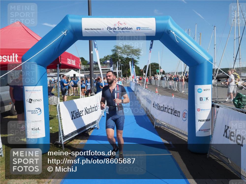 17.08.2025 - KN Förde Triathlon 2025 MichiJ http://msf.ph/oto/8605687 17.08.2025 12:22:11 Laufen 311, 334 meine-sportfotos.de
