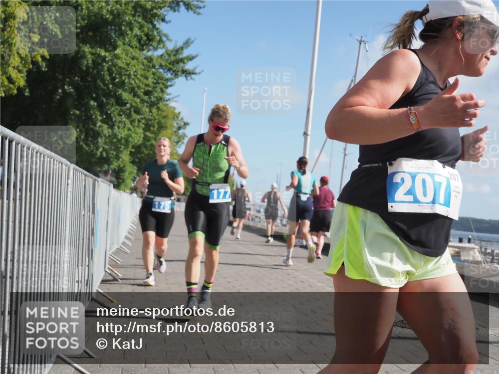 17.08.2025 - KN Förde Triathlon 2025 KatJ http://msf.ph/oto/8605813 17.08.2025 10:30:19 Laufen 175, 177, 207, 212 meine-sportfotos.de