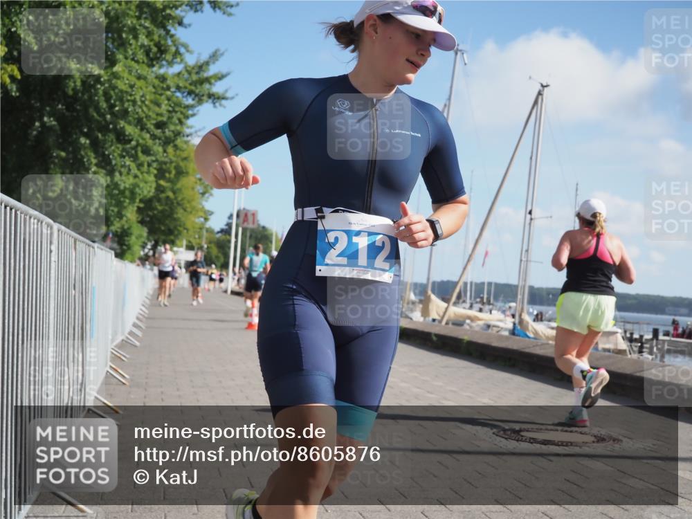 17.08.2025 - KN Förde Triathlon 2025 KatJ http://msf.ph/oto/8605876 17.08.2025 10:30:23 Laufen 175, 177, 212 meine-sportfotos.de