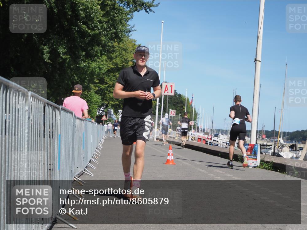 17.08.2025 - KN Förde Triathlon 2025 KatJ http://msf.ph/oto/8605879 17.08.2025 13:49:11 Laufen 453, 508 meine-sportfotos.de