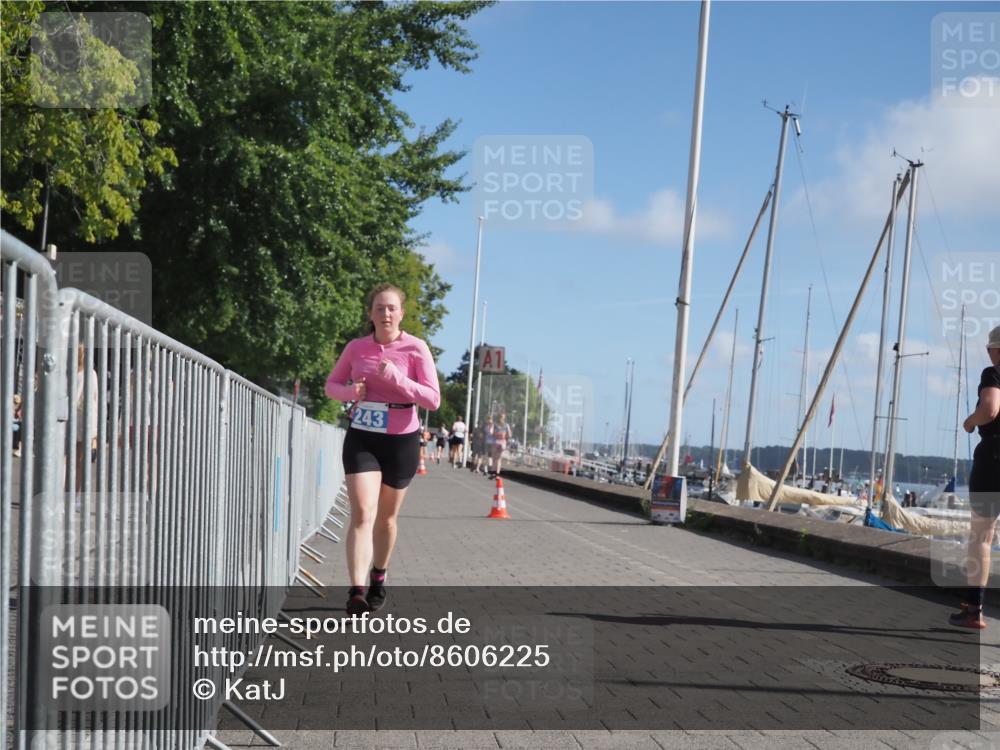 17.08.2025 - KN Förde Triathlon 2025 KatJ http://msf.ph/oto/8606225 17.08.2025 10:31:01 Laufen 185, 216, 243 meine-sportfotos.de