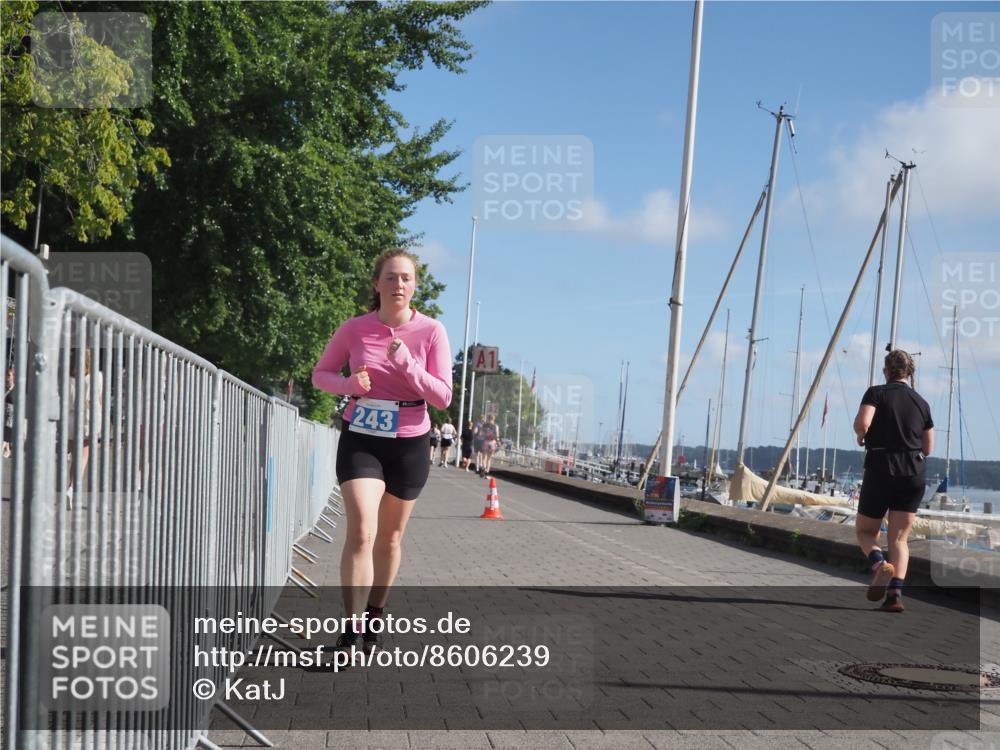 17.08.2025 - KN Förde Triathlon 2025 KatJ http://msf.ph/oto/8606239 17.08.2025 10:31:01 Laufen 185, 216, 243 meine-sportfotos.de