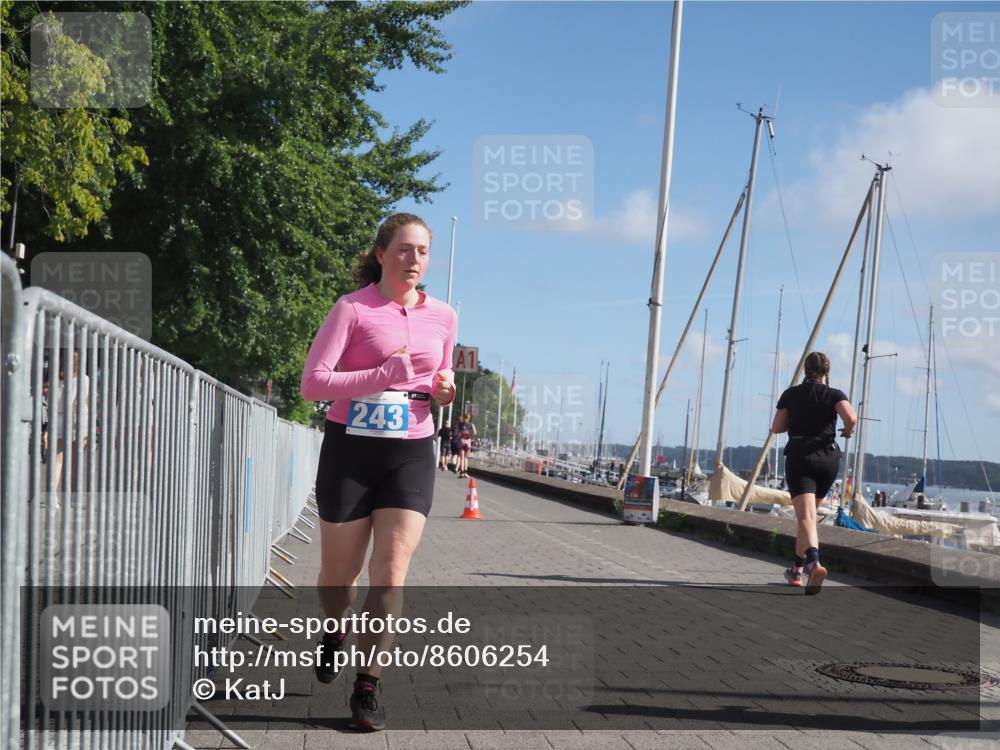 17.08.2025 - KN Förde Triathlon 2025 KatJ http://msf.ph/oto/8606254 17.08.2025 10:31:02 Laufen 216, 243 meine-sportfotos.de