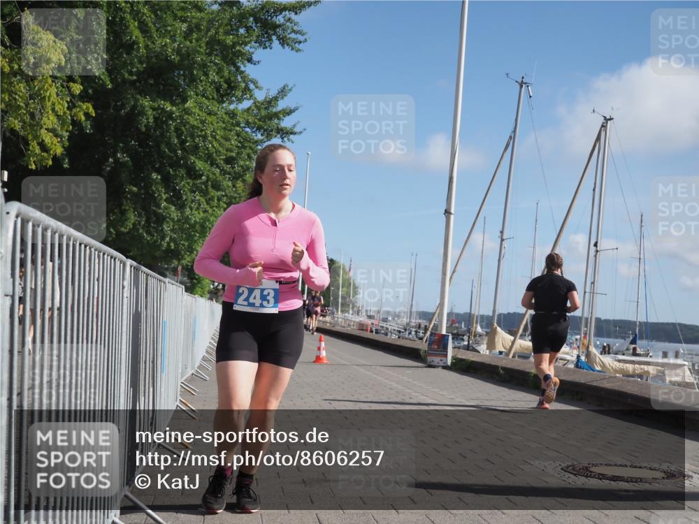 17.08.2025 - KN Förde Triathlon 2025 KatJ http://msf.ph/oto/8606257 17.08.2025 10:31:02 Laufen 216, 243 meine-sportfotos.de