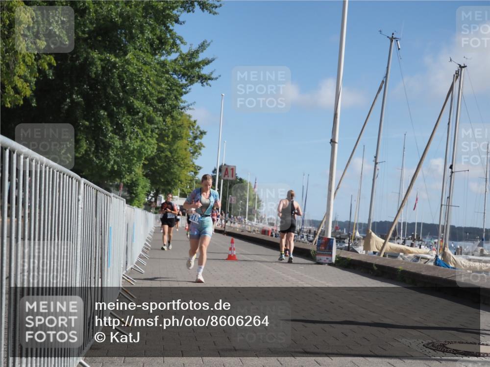 17.08.2025 - KN Förde Triathlon 2025 KatJ http://msf.ph/oto/8606264 17.08.2025 10:31:07 Laufen 216, 231 meine-sportfotos.de