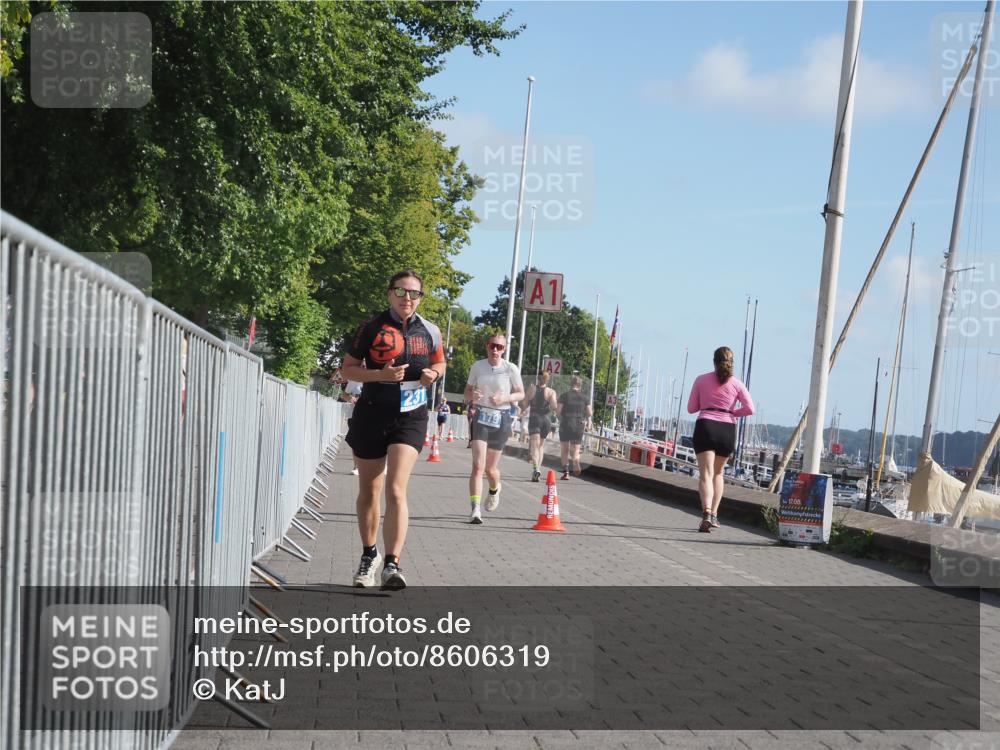 17.08.2025 - KN Förde Triathlon 2025 KatJ http://msf.ph/oto/8606319 17.08.2025 10:31:13 Laufen 179, 231 meine-sportfotos.de