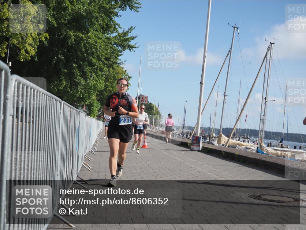 17.08.2025 - KN Förde Triathlon 2025 KatJ http://msf.ph/oto/8606352 17.08.2025 10:31:15 Laufen 139, 140, 179, 231 meine-sportfotos.de