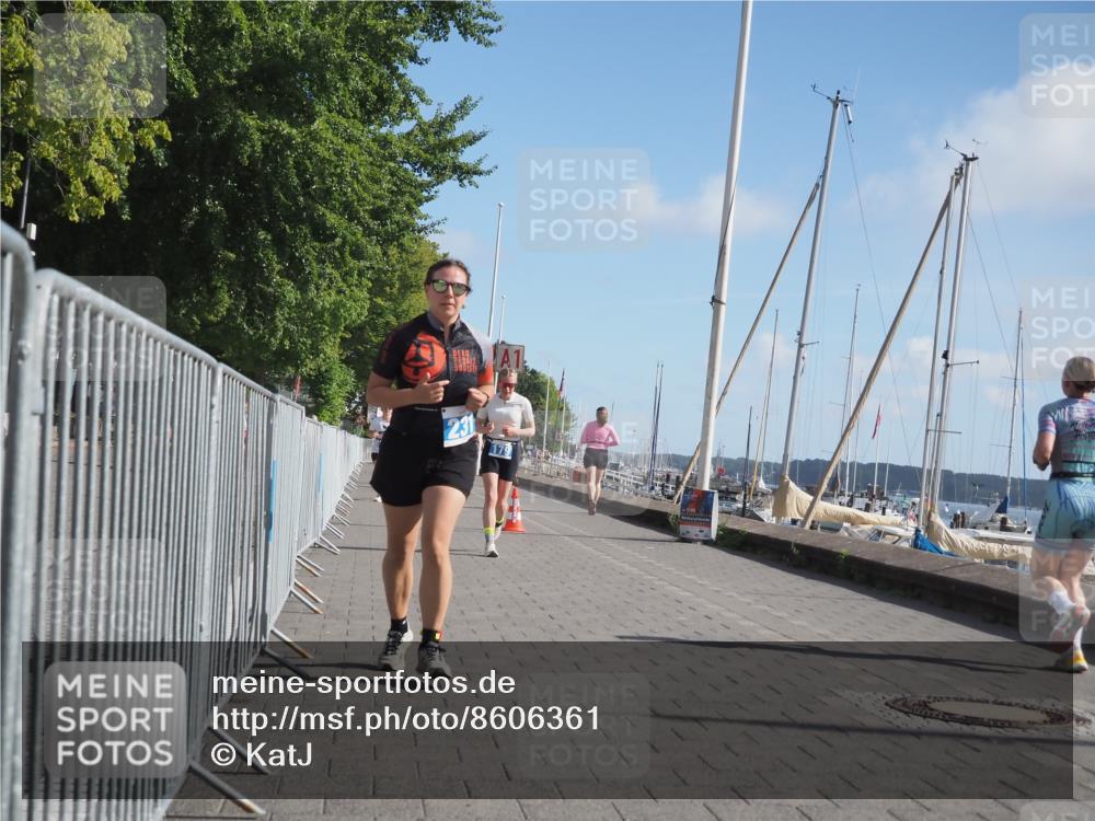 17.08.2025 - KN Förde Triathlon 2025 KatJ http://msf.ph/oto/8606361 17.08.2025 10:31:15 Laufen 139, 140, 179, 231 meine-sportfotos.de