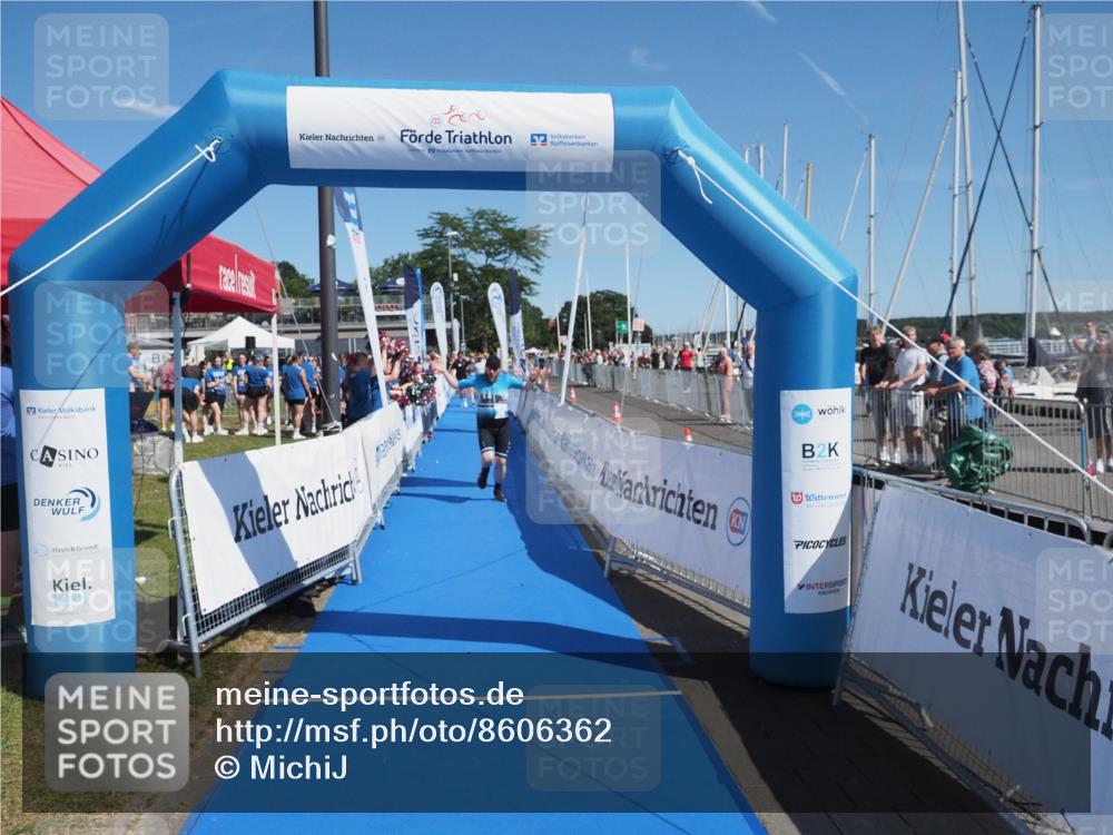 17.08.2025 - KN Förde Triathlon 2025 MichiJ http://msf.ph/oto/8606362 17.08.2025 12:23:17 Laufen 382 meine-sportfotos.de
