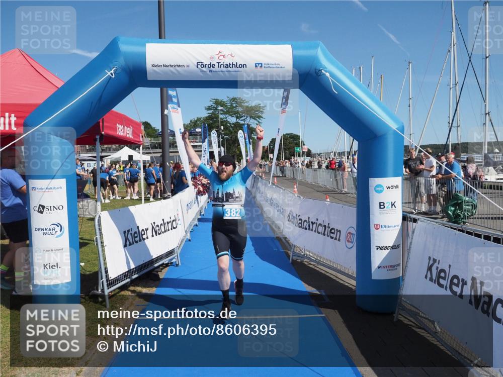 17.08.2025 - KN Förde Triathlon 2025 MichiJ http://msf.ph/oto/8606395 17.08.2025 12:23:19 Laufen 382 meine-sportfotos.de