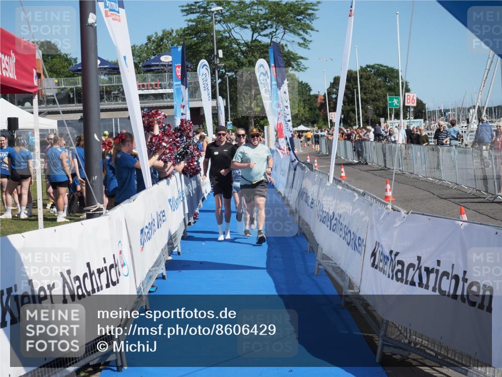 17.08.2025 - KN Förde Triathlon 2025 MichiJ http://msf.ph/oto/8606429 17.08.2025 12:23:21 Laufen 382, 613 meine-sportfotos.de