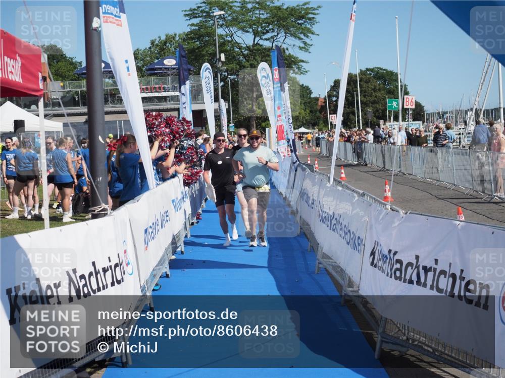 17.08.2025 - KN Förde Triathlon 2025 MichiJ http://msf.ph/oto/8606438 17.08.2025 12:23:22 Laufen 382, 613 meine-sportfotos.de