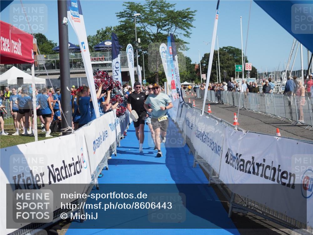 17.08.2025 - KN Förde Triathlon 2025 MichiJ http://msf.ph/oto/8606443 17.08.2025 12:23:22 Laufen 382, 613 meine-sportfotos.de