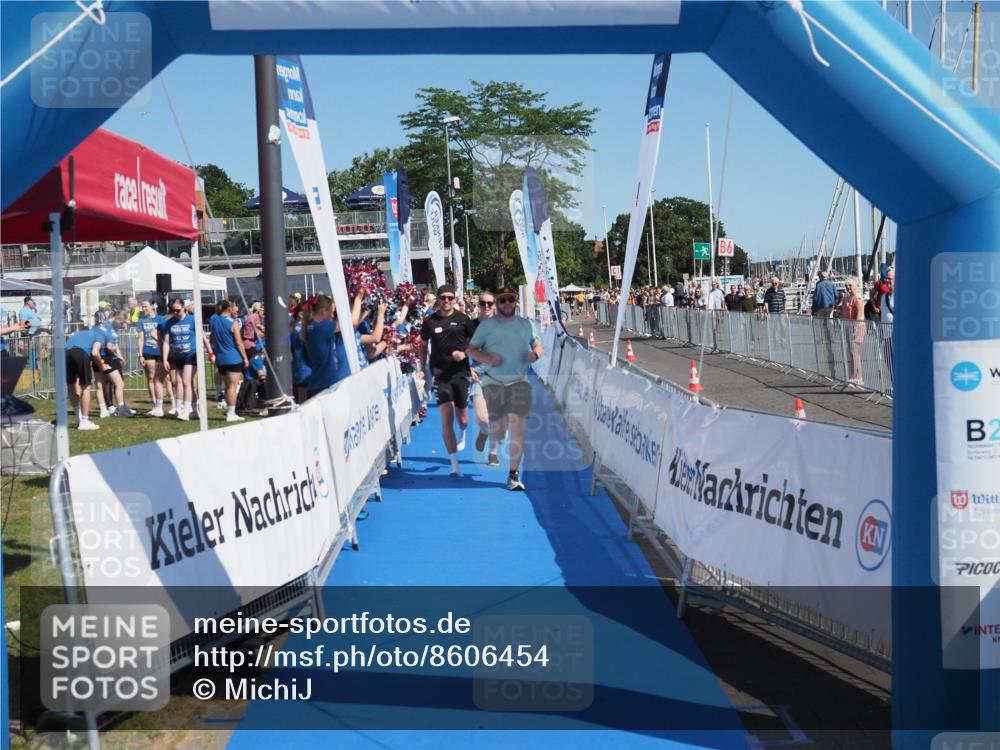 17.08.2025 - KN Förde Triathlon 2025 MichiJ http://msf.ph/oto/8606454 17.08.2025 12:23:22 Laufen 382, 613 meine-sportfotos.de