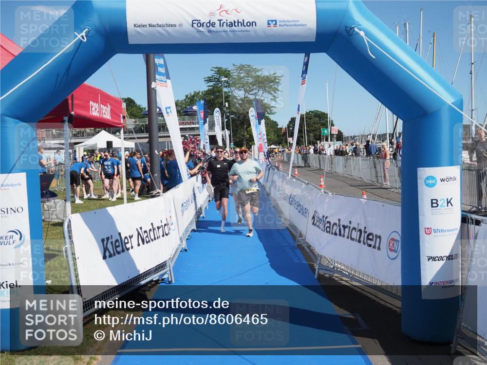 17.08.2025 - KN Förde Triathlon 2025 MichiJ http://msf.ph/oto/8606465 17.08.2025 12:23:22 Laufen 382, 613 meine-sportfotos.de
