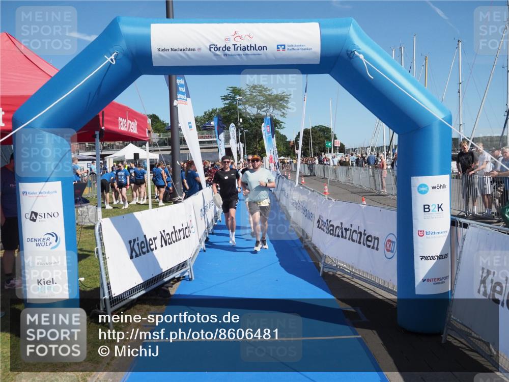 17.08.2025 - KN Förde Triathlon 2025 MichiJ http://msf.ph/oto/8606481 17.08.2025 12:23:23 Laufen 382, 613 meine-sportfotos.de