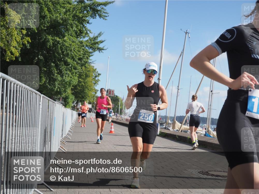 17.08.2025 - KN Förde Triathlon 2025 KatJ http://msf.ph/oto/8606500 17.08.2025 10:31:25 Laufen 135, 139, 140, 250 meine-sportfotos.de