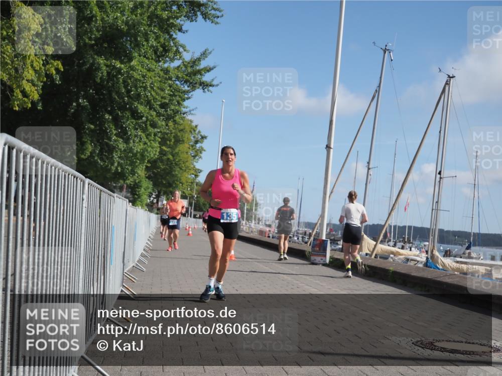 17.08.2025 - KN Förde Triathlon 2025 KatJ http://msf.ph/oto/8606514 17.08.2025 10:31:27 Laufen 135, 140, 235, 250 meine-sportfotos.de