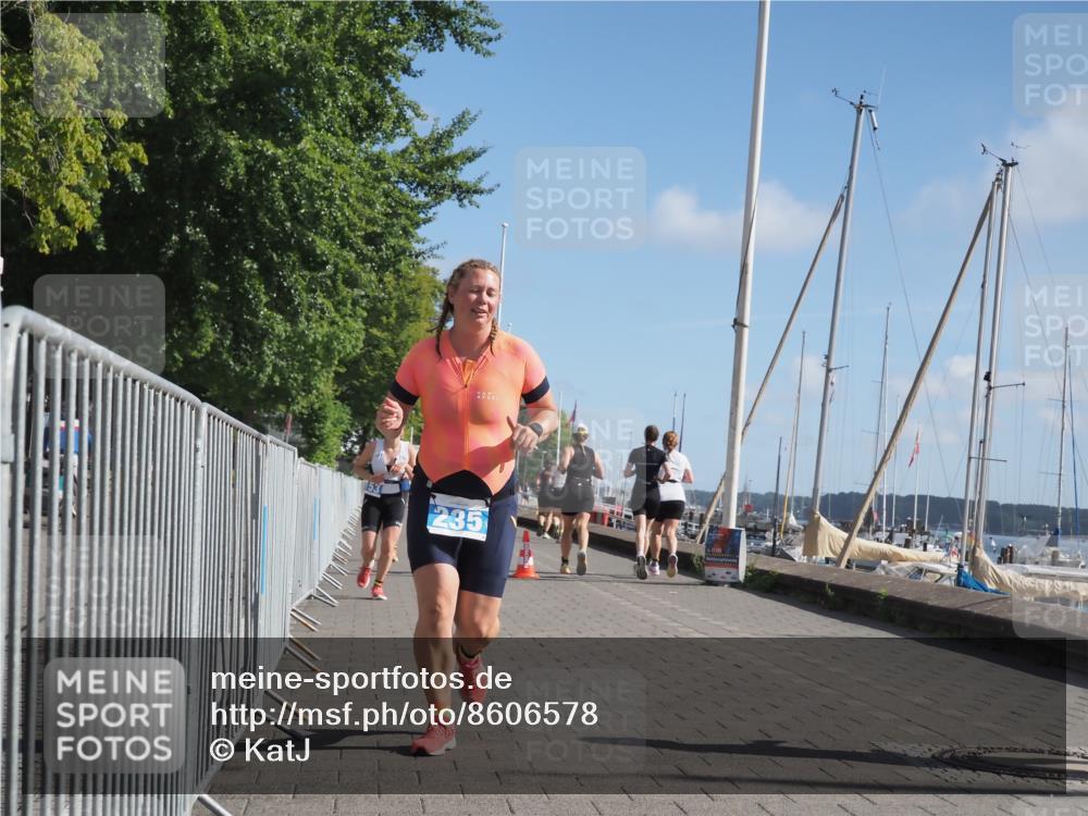 17.08.2025 - KN Förde Triathlon 2025 KatJ http://msf.ph/oto/8606578 17.08.2025 10:31:34 Laufen 111, 153, 235 meine-sportfotos.de