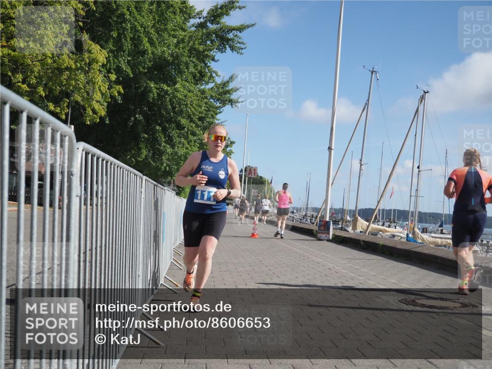17.08.2025 - KN Förde Triathlon 2025 KatJ http://msf.ph/oto/8606653 17.08.2025 10:31:39 Laufen 111, 153, 202 meine-sportfotos.de