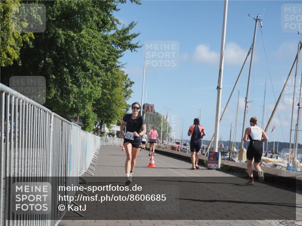 17.08.2025 - KN Förde Triathlon 2025 KatJ http://msf.ph/oto/8606685 17.08.2025 10:31:44 Laufen 202 meine-sportfotos.de