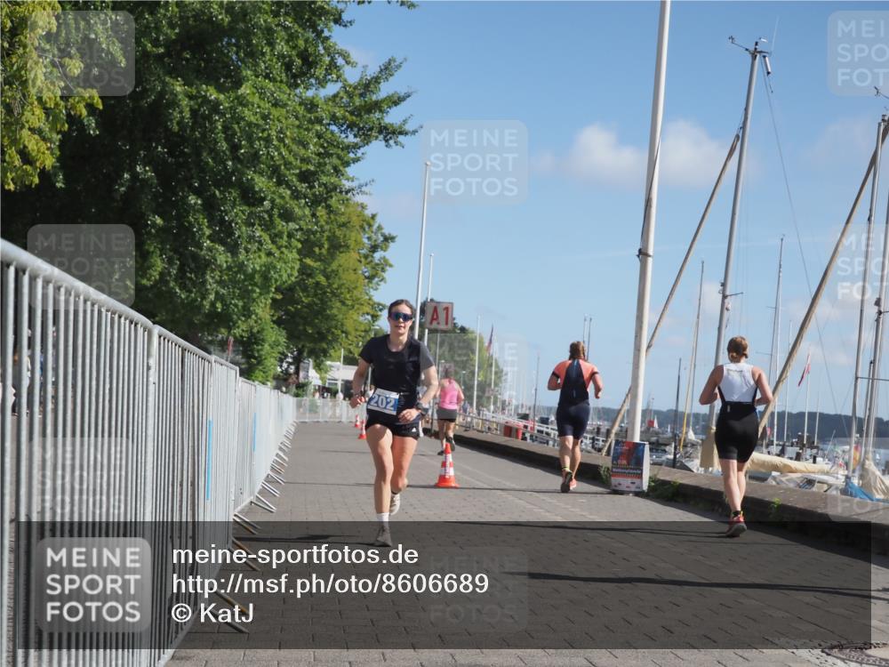 17.08.2025 - KN Förde Triathlon 2025 KatJ http://msf.ph/oto/8606689 17.08.2025 10:31:44 Laufen 202 meine-sportfotos.de