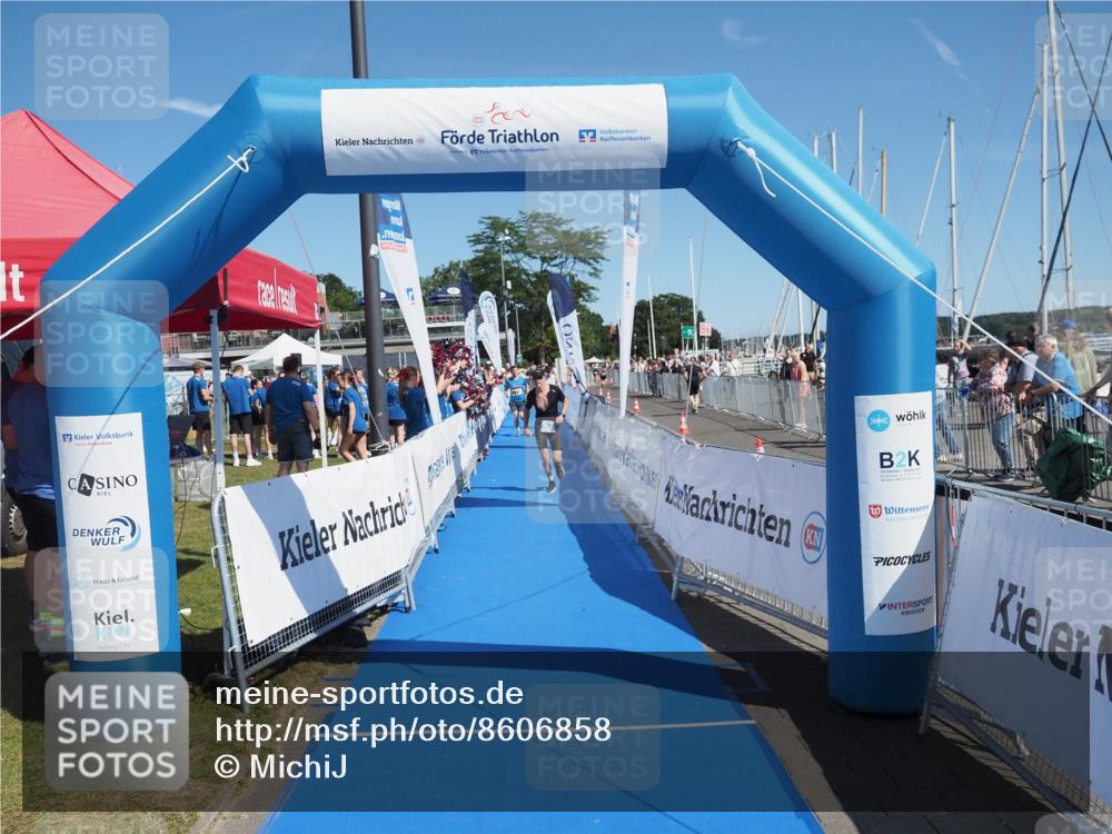 17.08.2025 - KN Förde Triathlon 2025 MichiJ http://msf.ph/oto/8606858 17.08.2025 12:24:39 Laufen 354 meine-sportfotos.de