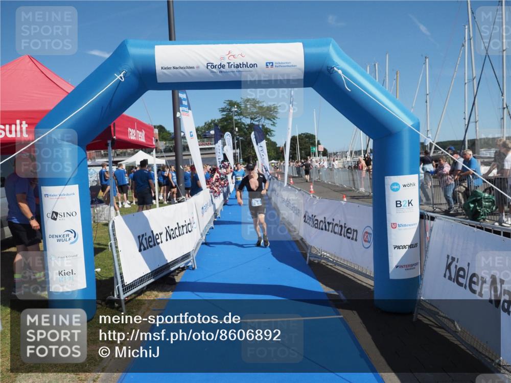 17.08.2025 - KN Förde Triathlon 2025 MichiJ http://msf.ph/oto/8606892 17.08.2025 12:24:41 Laufen 354, 631 meine-sportfotos.de
