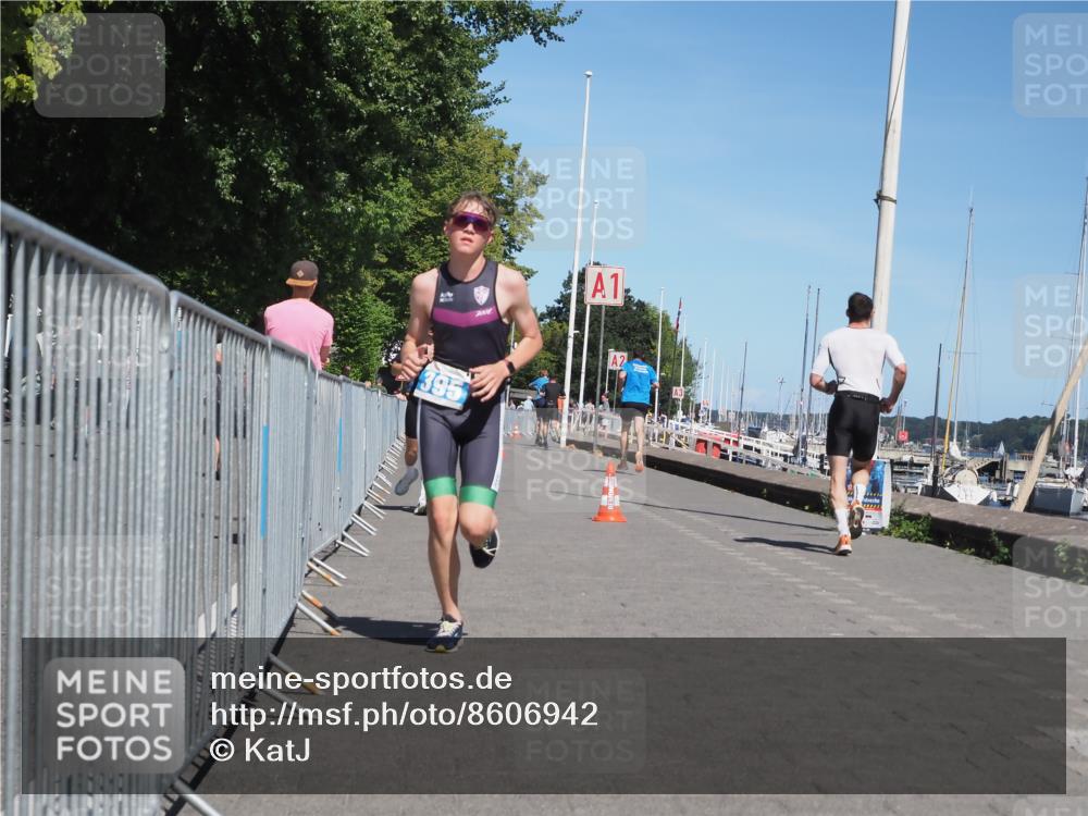 17.08.2025 - KN Förde Triathlon 2025 KatJ http://msf.ph/oto/8606942 17.08.2025 13:51:08 Laufen 395, 517 meine-sportfotos.de
