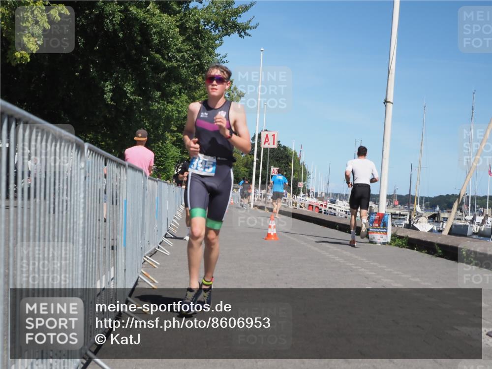 17.08.2025 - KN Förde Triathlon 2025 KatJ http://msf.ph/oto/8606953 17.08.2025 13:51:09 Laufen 395, 517 meine-sportfotos.de