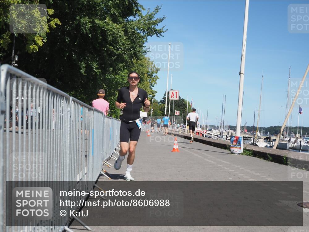 17.08.2025 - KN Förde Triathlon 2025 KatJ http://msf.ph/oto/8606988 17.08.2025 13:51:12 Laufen 395, 517 meine-sportfotos.de